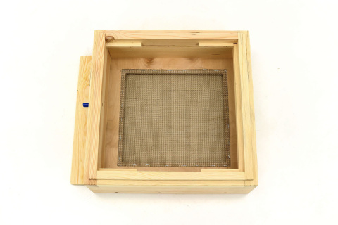 Dennica wysoka z poławiaczem pyłku i siatką do osypu warrozy- wielkopolska